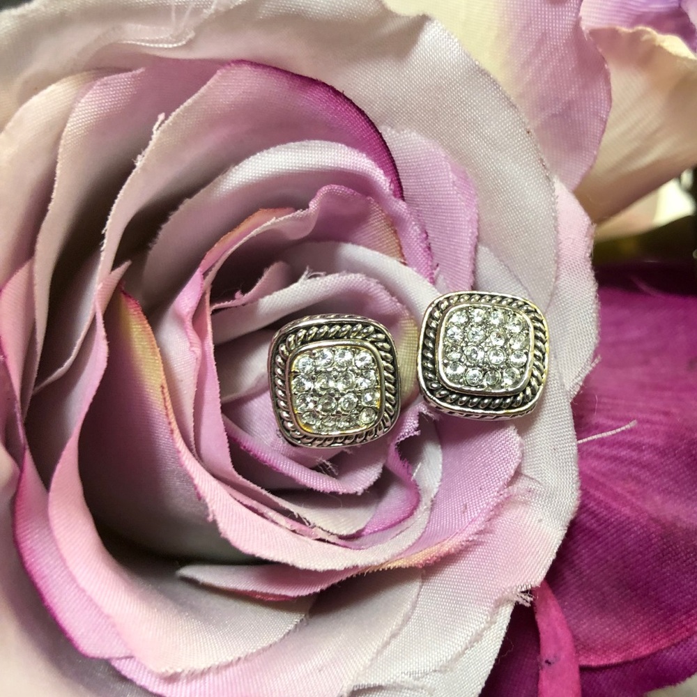 Earrings diamond accent, braided accent sides